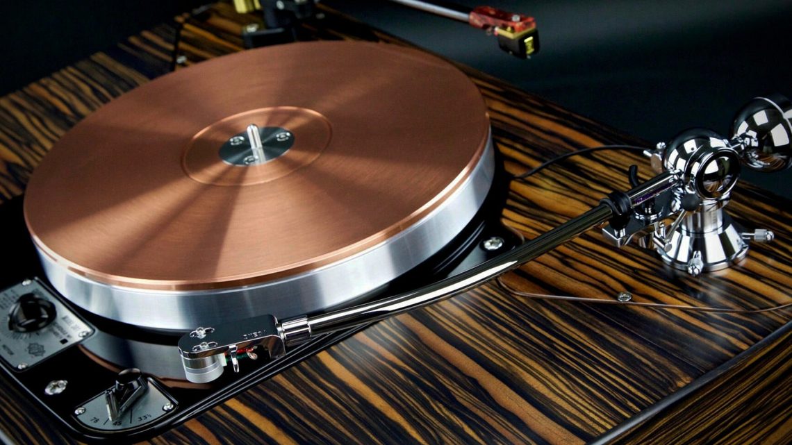 A Guide to Getting Started with Vinyl Records and Turntables